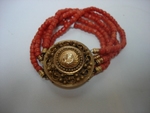 Antiek bloedkoralen  armband vijf rijen met gouden slot